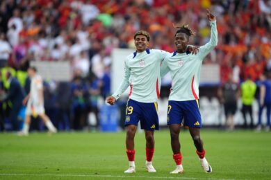 Młodzi zawodnicy powinni być wystawieni na presję. Młody trener tłumaczy