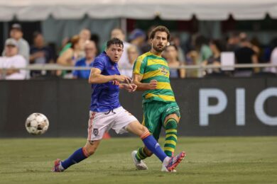 Obrońca odchodzi z Lecha Poznań. Wyjawiono warunki transferu