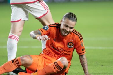 169 meczów w Ekstraklasie. Zagłębie Lubin testuje wszechstronnego atakującego