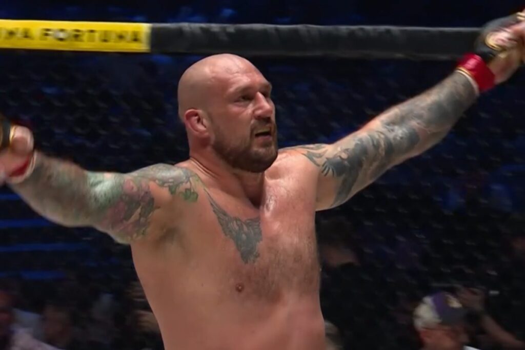 Phil “and still” De Fries obronił pas KSW! Tym razem był jednak o włos od porażki!