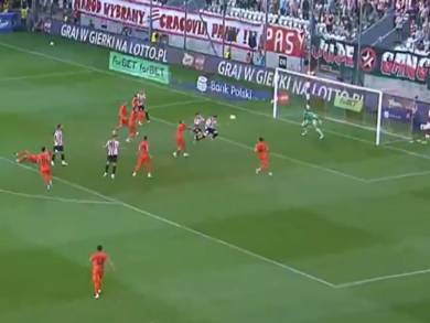 Cracovia lepsza w starciu lidera z trzecim zespołem! Zdecydowały stałe fragmenty [WIDEO]