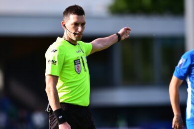 UEFA ogłasza. Czterech polskich sędziów poprowadzi mecze w III rundzie