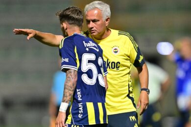 Topowa oferta za Szymańskiego. Mourinho stawia sprawę jasno