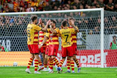 Polskie kluby poznały rywali w fazie play-off Ligi Konferencji. Wszystko jasne!