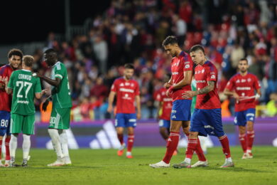 Oto kulisy wydarzeń podczas meczu Maccabi – Raków. Ujawniamy