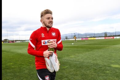 OFICJALNIE: Jóźwiak wraca do Polski! Podpisał kontrakt