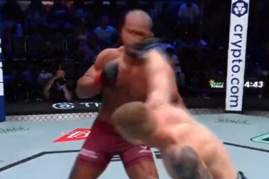 Kolejny Polak w UFC! Znokautował rywala w 20. sekundzie! [WIDEO]
