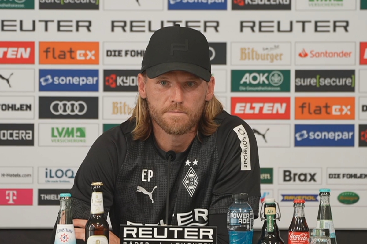 Eugen Polanski podczas konferencji prasowej Borussiii Moenchengladbach