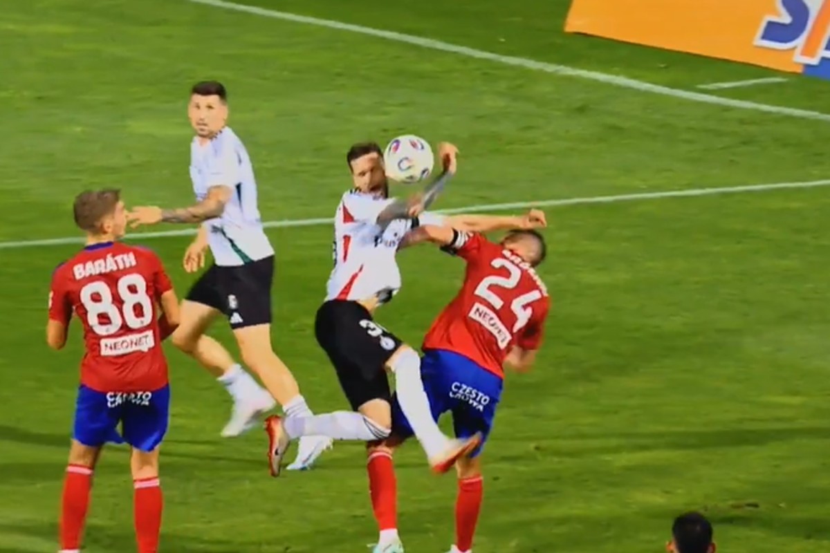 Raków Legia karny