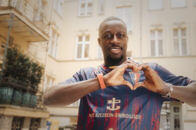 Kolejne wieści nt. zarobków Mendy’ego w Pogoni. “Bzdura totalna”