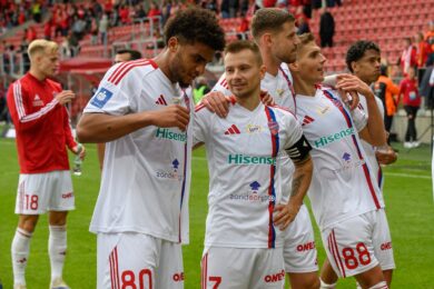 Raków Częstochowa – Universitatea Craiova. Gdzie obejrzeć mecz? [TRANSMISJA]