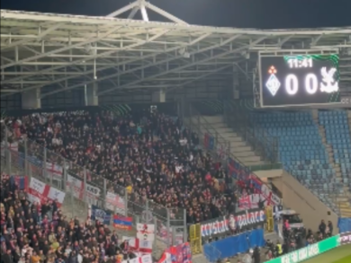 Crystal Palace wygrał w Lublinie. Kibice śpiewali o… dronach! [WIDEO]