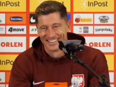 Lewandowski wybuchł śmiechem na konferencji. Pierwsze pytanie go rozbroiło! [WIDEO]
