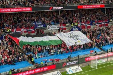 Kibice protestują przeciwko Izraelowi! Mocny przekaz z trybun