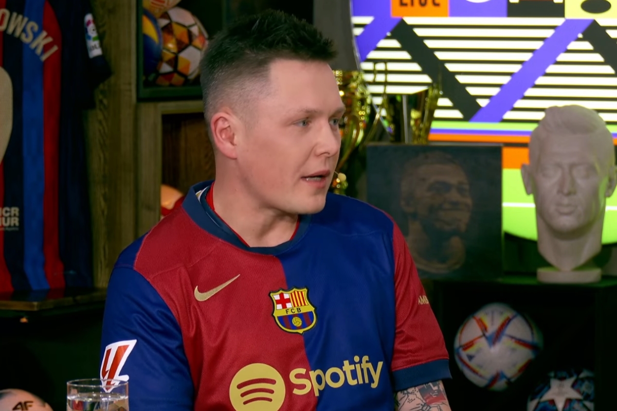 Tomasz Ćwiąkała podczas występu w Kanale Sportowym