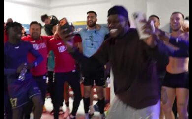 Benjamin Mendy czeka na debiut. Ale w szatni już szaleje [WIDEO]