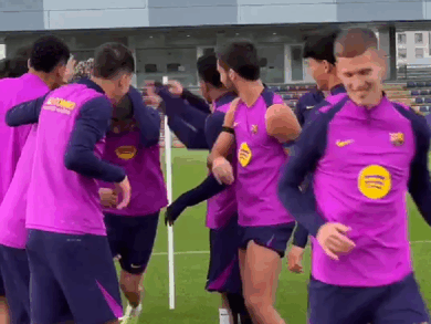 Tak drużyna zareagowała na powrót Lewandowskiego do treningów! [WIDEO]