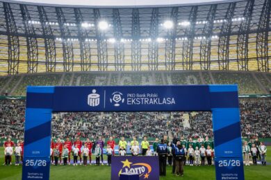 Kontrowersja w meczu Lechii z Widzewem! Kibice RTS-u przesadzili