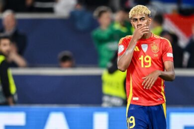 Yamal opuszcza kadrę po inwazyjnym zabiegu. Federacja zniesmaczona