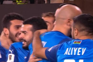 W Ekstraklasie jest tylko rezerwowym. Teraz ukąsił wielką Francję