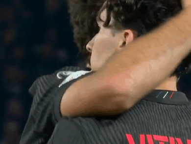 Szalony mecz w Paryżu, gol Zielińskiego! Wielkie emocje w LM! [WYNIKI, TABELA]