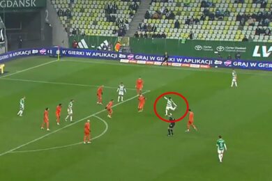 Ależ koncert Lechii Gdańsk w starciu na dole tabeli! Piękny gol [WIDEO]