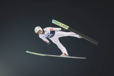 PŚ w Ruce: skoczkowie przegrali walkę z pogodą! 18-latek uratował honor Polaków