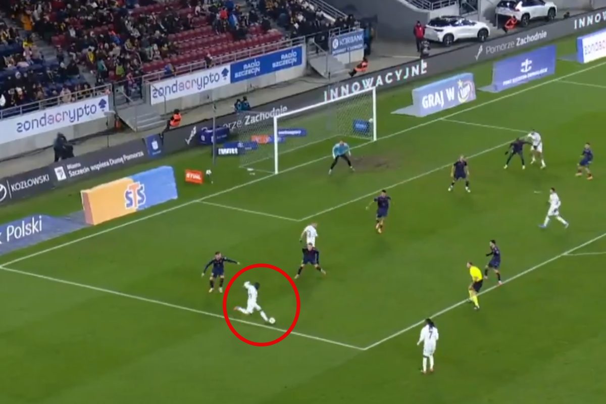 Ależ zwrot akcji w Ekstraklasie. Niesamowity centrostrzał! [WIDEO]