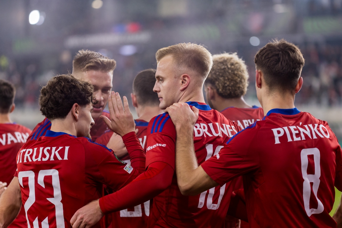 Dźwiga Raków na barkach, jest niesamowity. Kolejne zwycięstwo dzięki niemu!