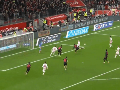 NIESAMOWITE trafienie „skorpionem” w Bundeslidze! Gol sezonu? [WIDEO]