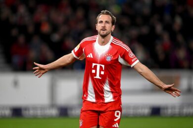 Rekord Lewandowskiego poważnie zagrożony! Kane idzie jak burza