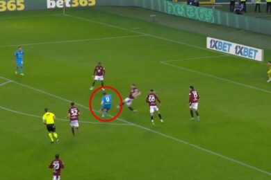 Gol sezonu w Serie A. Mijał obrońców jak tyczki! [WIDEO]