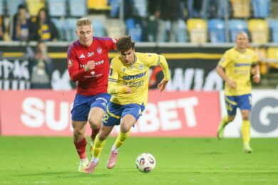 Arka Gdynia traci napastnika! Przybył z Barcelony, w Ekstraklasie się nie sprawdził