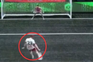 Mata podszedł do rzutu karnego! Tego strzału nigdy nie zapomni! [WIDEO]