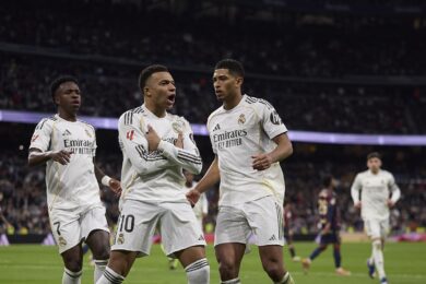 Real nie przekonał, ale wygrał w akompaniamencie gwizdów. Powrót Mbappe z golem [WIDEO]