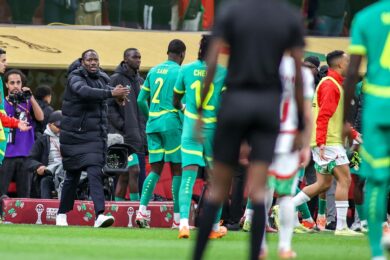 Selekcjoner Senegalu kazał piłkarzom zejść z boiska. Zostanie słono ukarany?