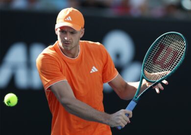 Australian Open: Efektowny powrót i awans Hurkacza do 2. rundy