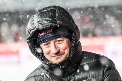 Małysz zaskoczył deklaracją. „Zgolę brodę i wąsa. Taki jest zakład!”